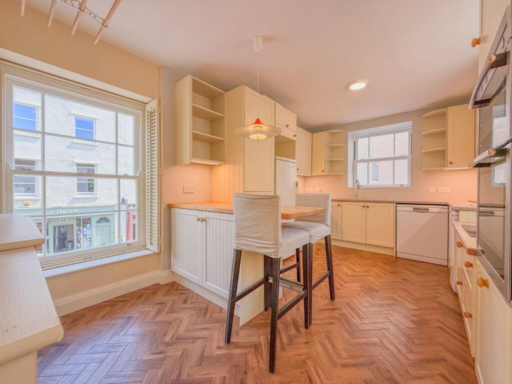 Apartment in Bristol - View 4