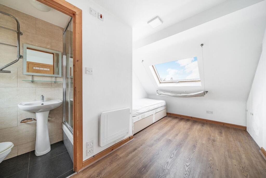 Studio flat for rent