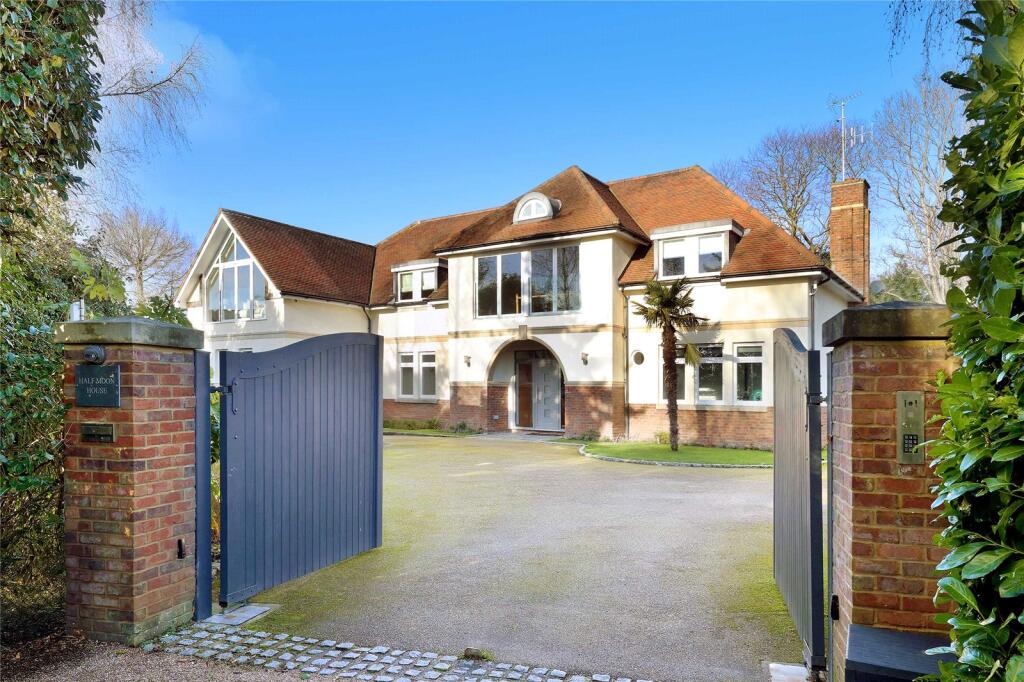Main image of property: Penn Road, Knotty Green, Beaconsfield, Buckinghamshire, HP9