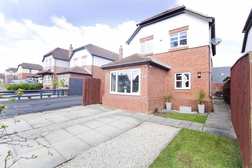 3-bed detached on Ingram Way, Wingate, £175,000