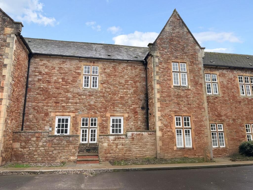2-bed flat on Lower Chapel Court, South Horrington Village, Wells, BA5, £165,000