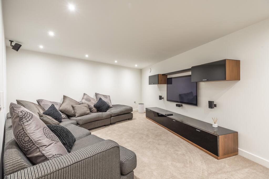 Additional image 9 of De Redvers Road, Poole, 