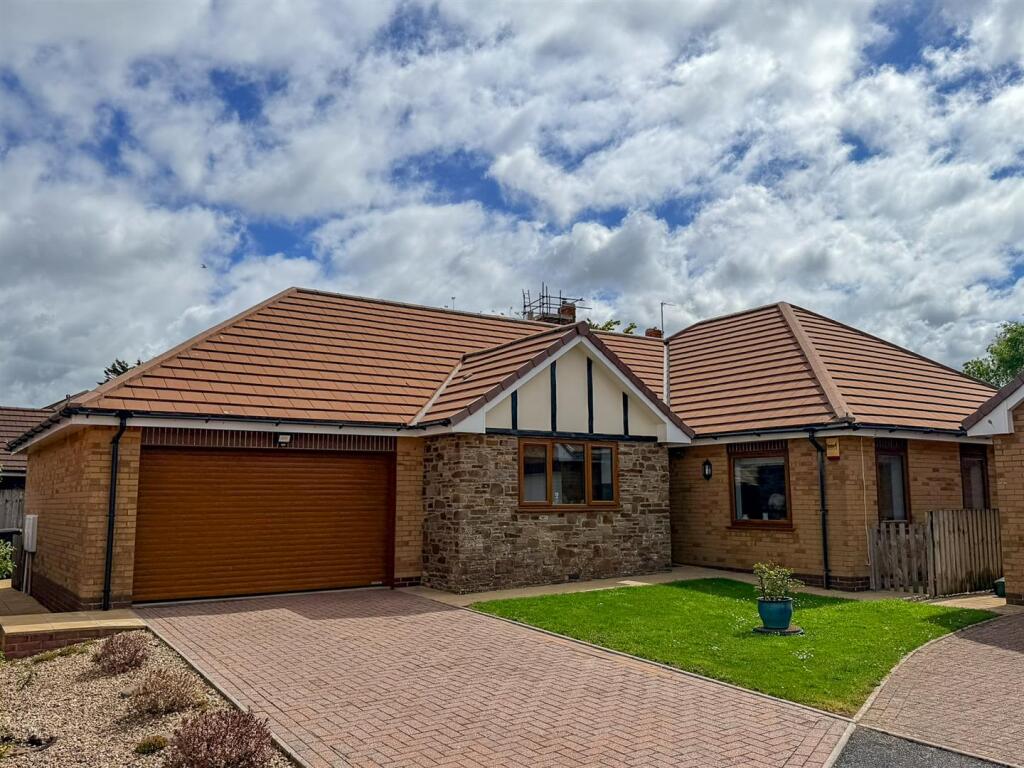 Main image of property: Linscott Crescent, West Yelland, Barnstaple