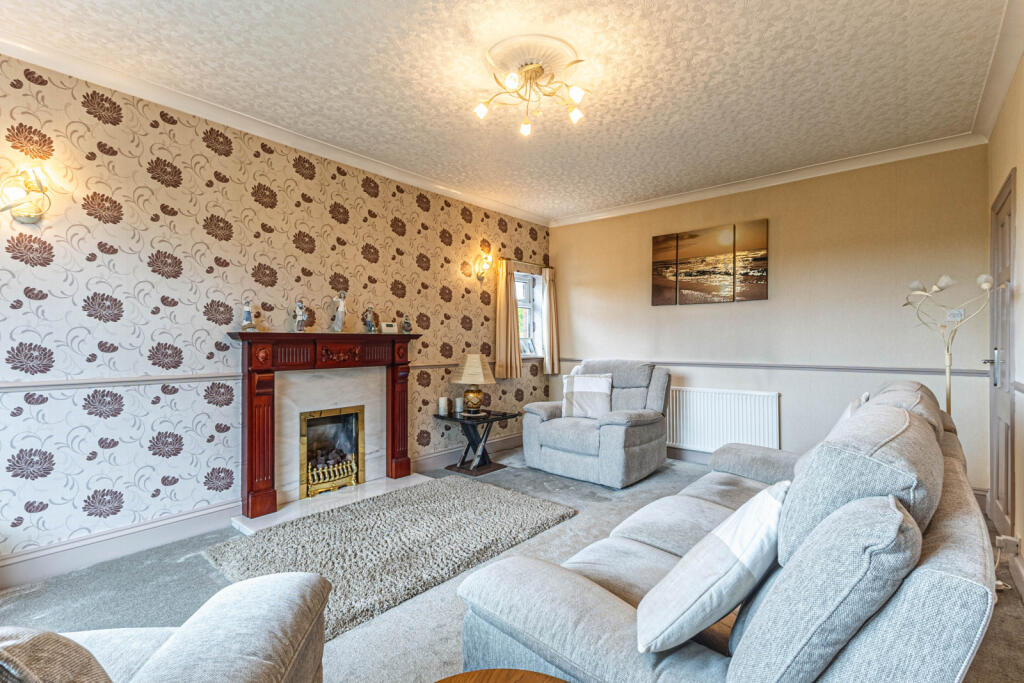 House in Huddersfield, Little Lepton, Kirkburton - View 6