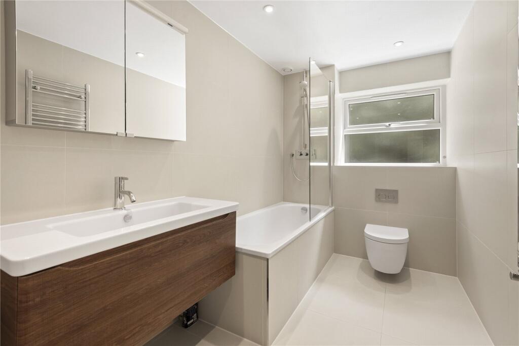Apartment in London - View 4