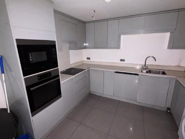 Flat 1, High Grove, 242 High Road, Benfleet, Essex SS7 5LA photo 2