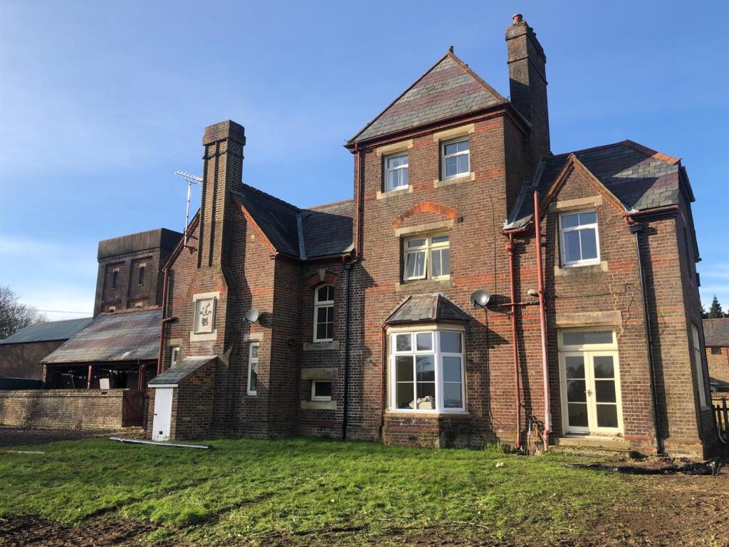 Main image of property: Gaddesden Estate, Hemel Hempstead