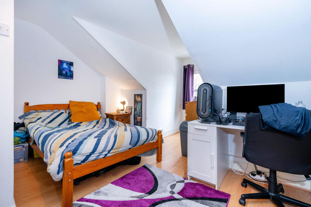 House in Lincoln, Whitton Park, New Boultham - More