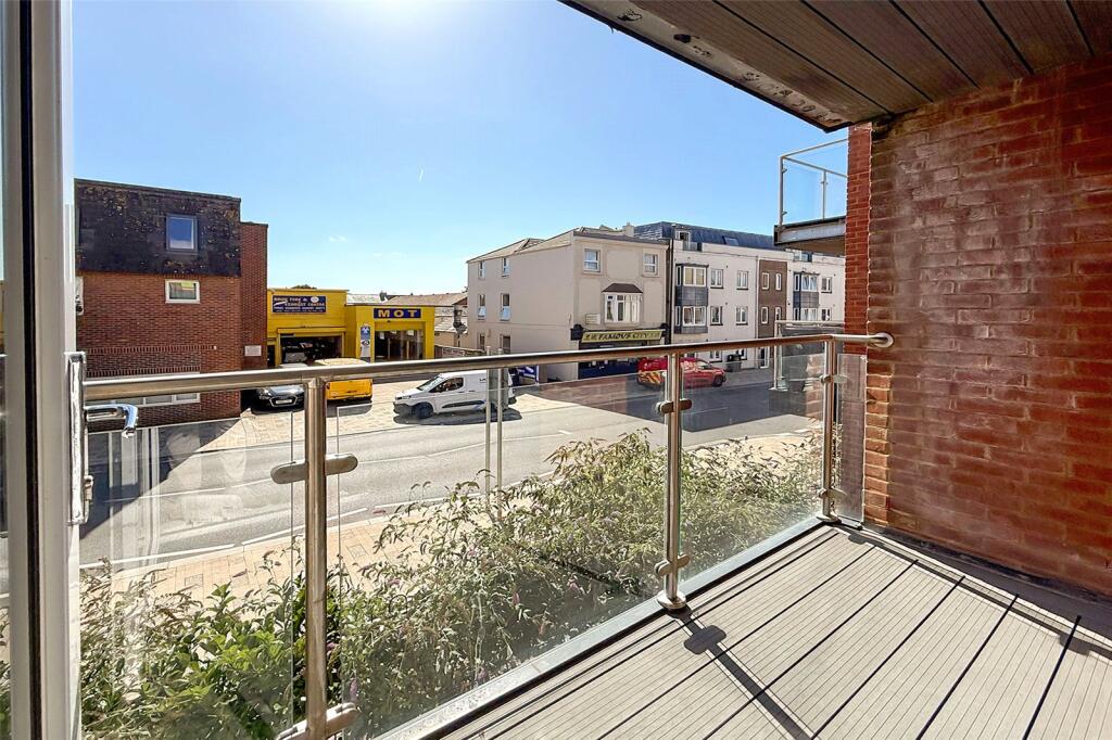 Apartment in Arun, Littlehampton - More