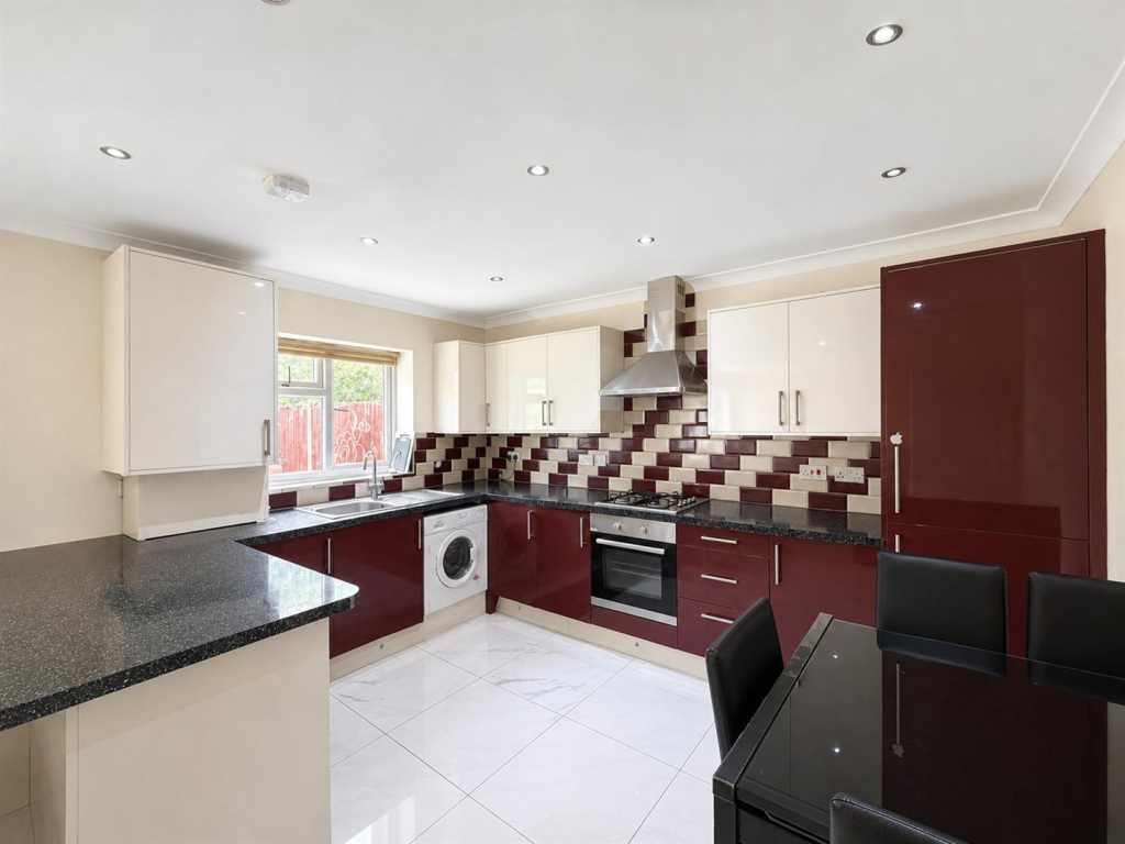 Main image of property: Worthing Road, Heston, TW5