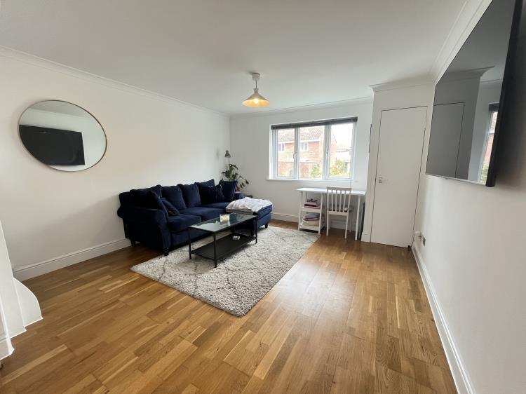 39 The Josselyns, Trimley St. Mary, Felixstowe photo 2