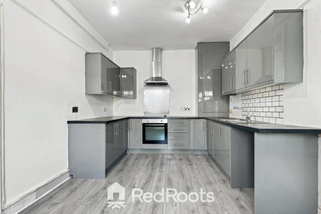 House in Huddersfield - View 4