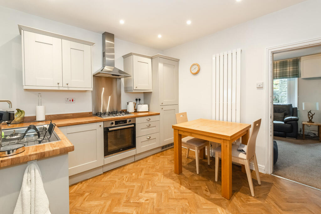 House in Bradford - View 5