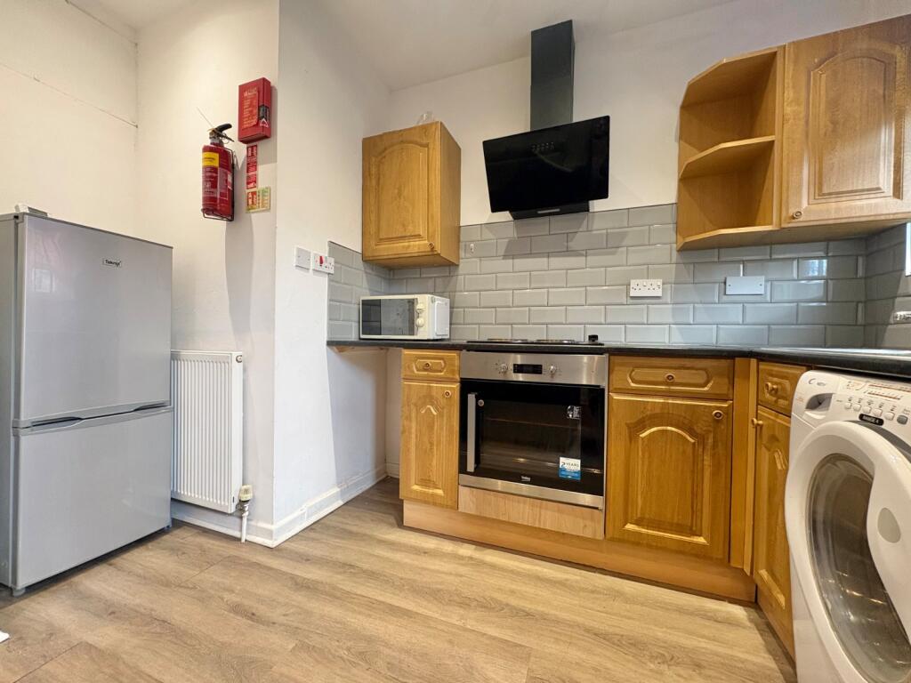 Apartment in Leeds - View 3