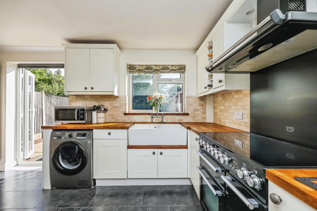House in Ashfield, Hucknall - View 5
