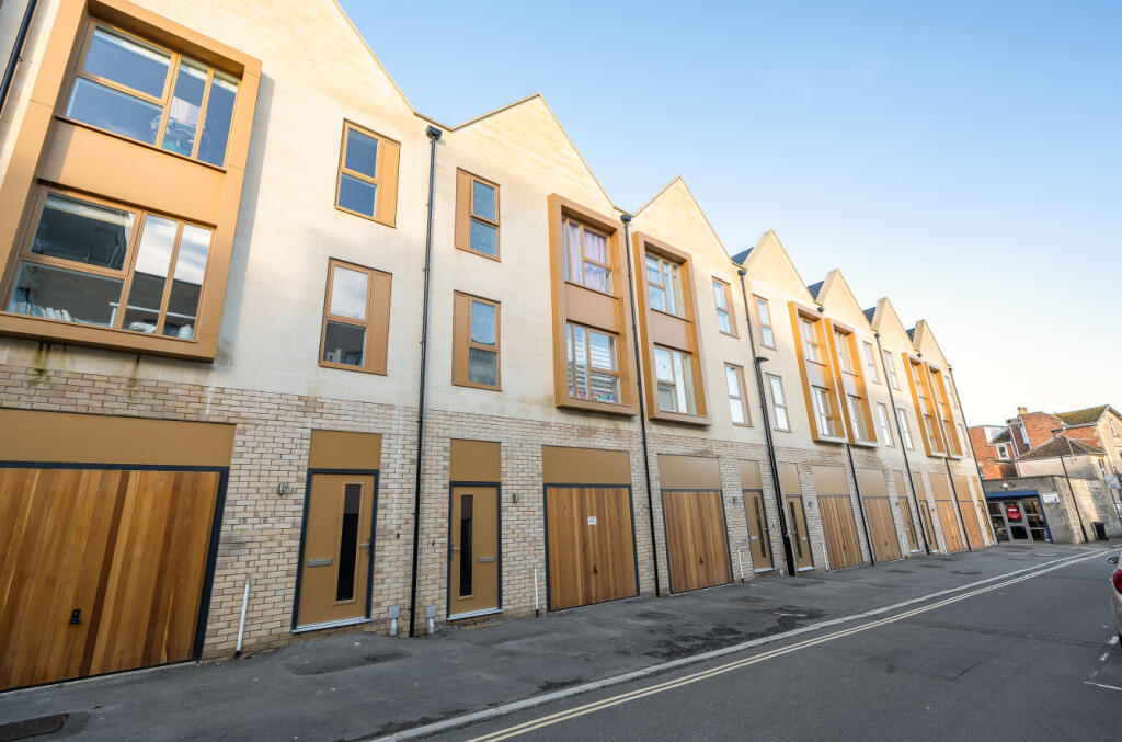 Main image of property: 20 Cheltenham Street, Westmoreland, Bath