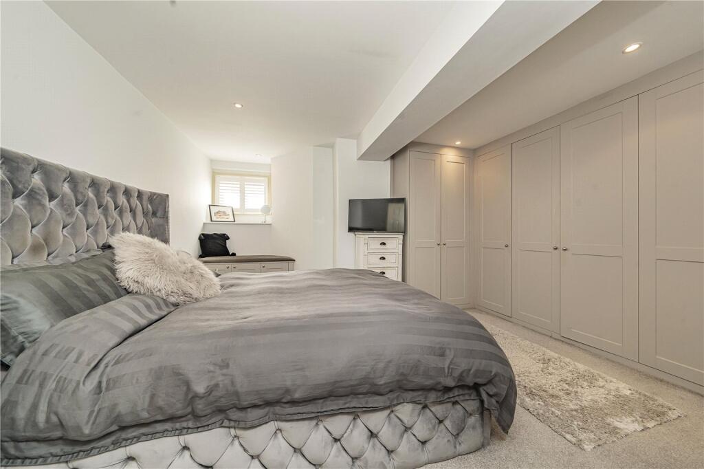 Apartment in London - View 4