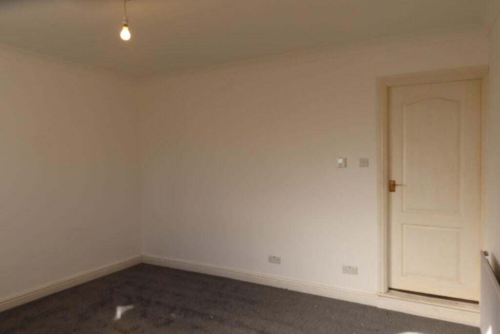 Apartment in Dartford - View 3