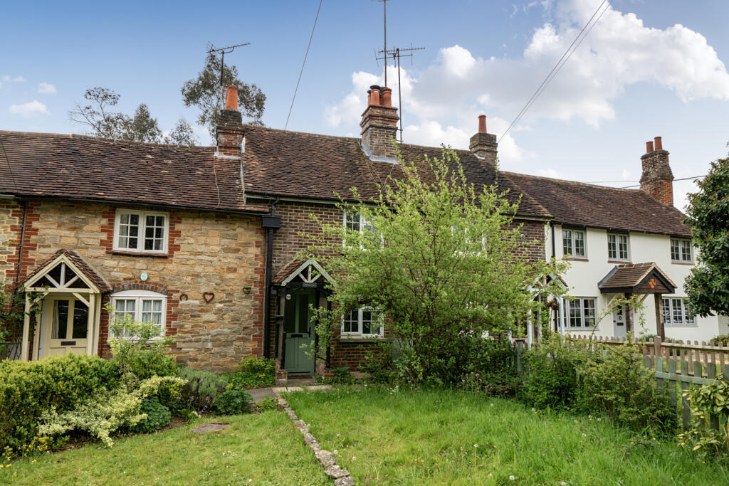 Main image of property: Petworth Road, Chidddingfold, GU8