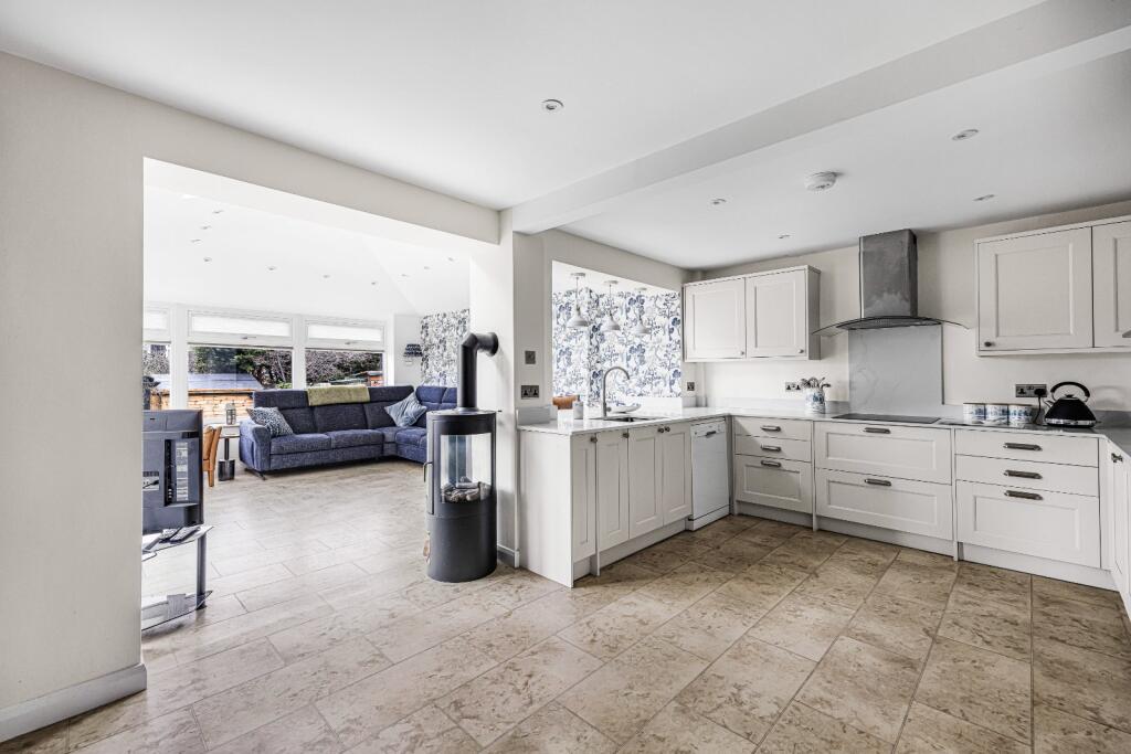 Beeches Road, Charlton Kings, Cheltenham, Gloucestershire, GL53 photo 4