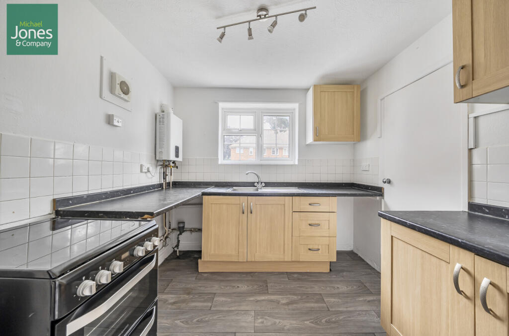 Furzedown, Littlehampton, West Sussex, BN17 - More