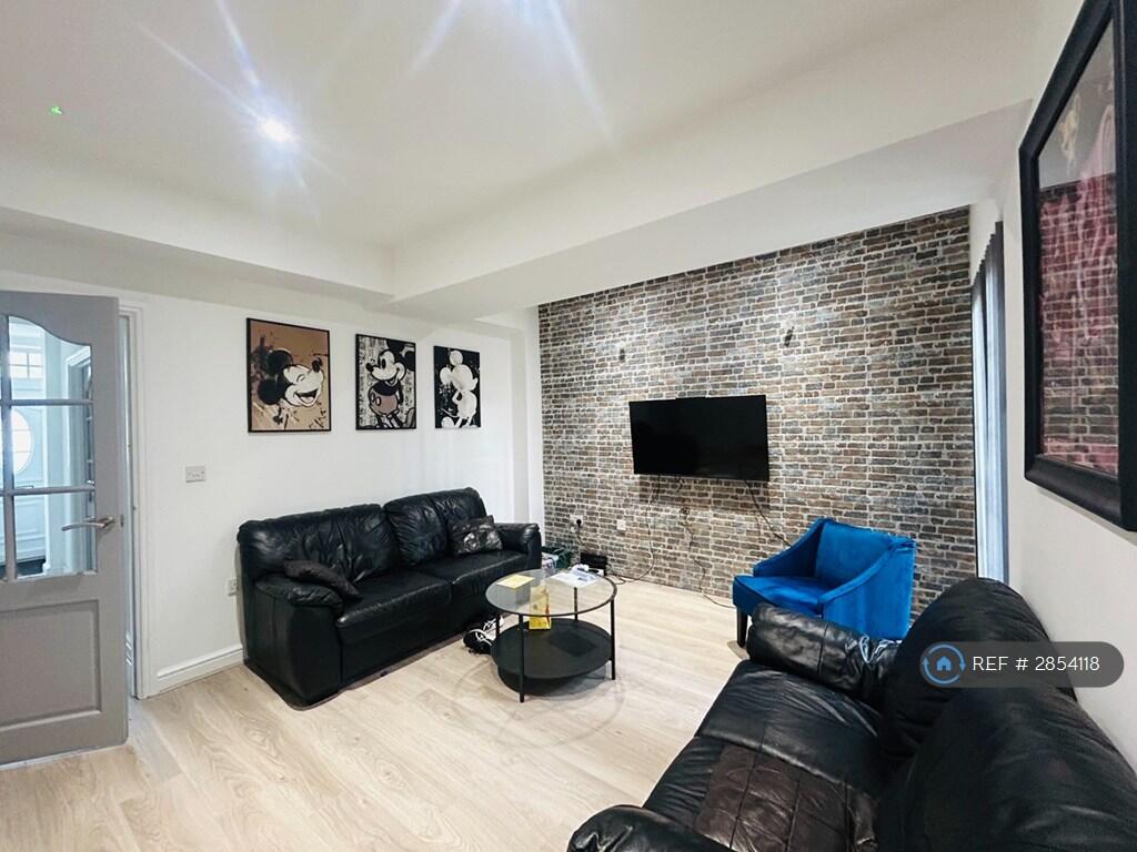 1 bedroom house share for rent