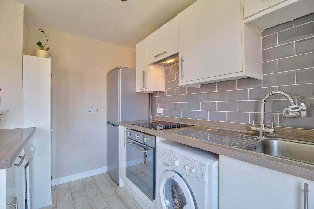 Ellison Way, Wokingham - View 3