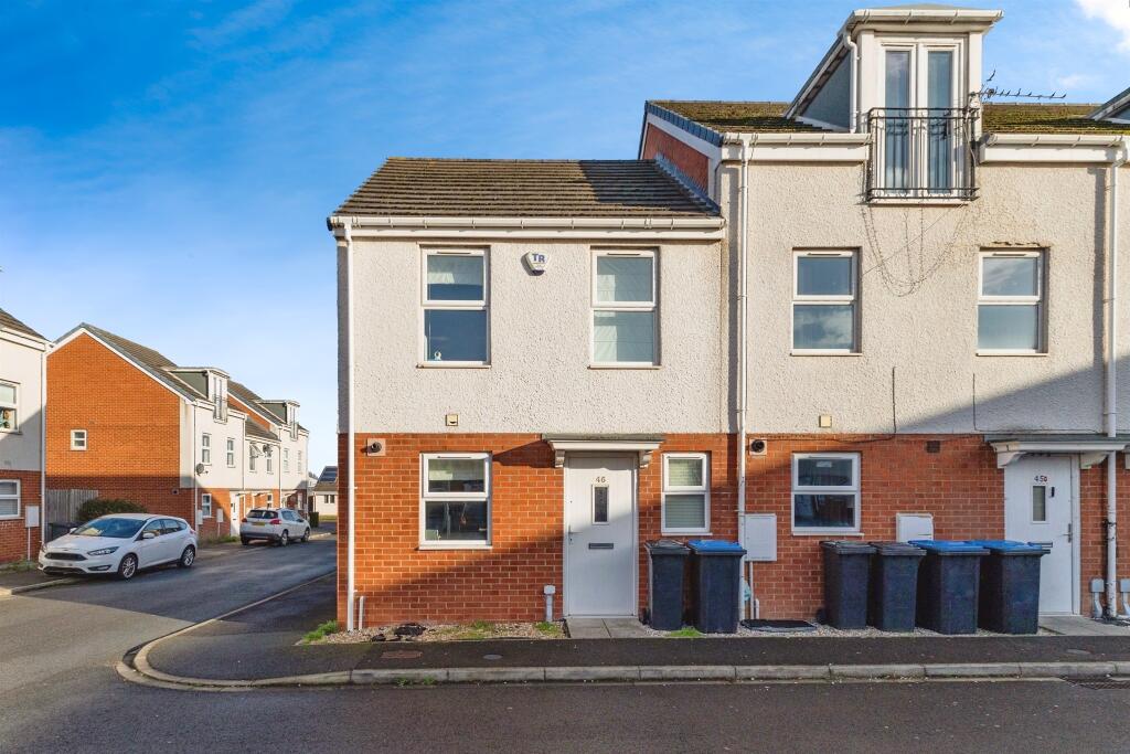 2-bed semi-detached on Conyers Way, North Ormesby, Middlesbrough, £100,000