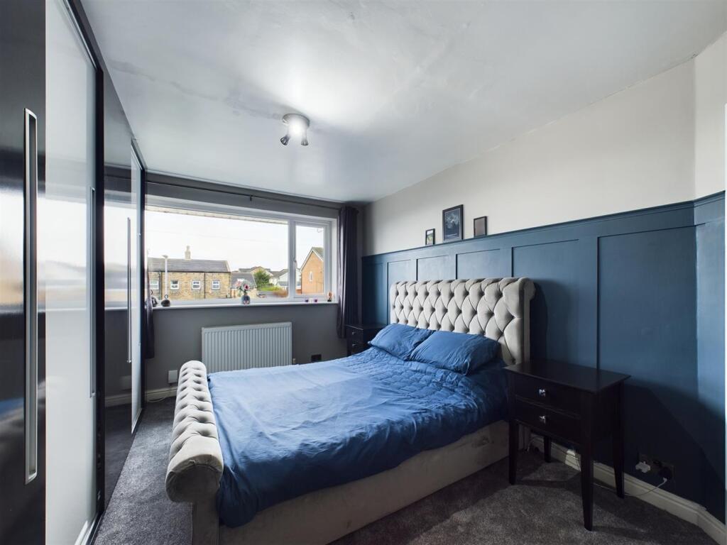 4, Illingworth Avenue, Halifax, West Yorkshire, HX2 9RT photo 4