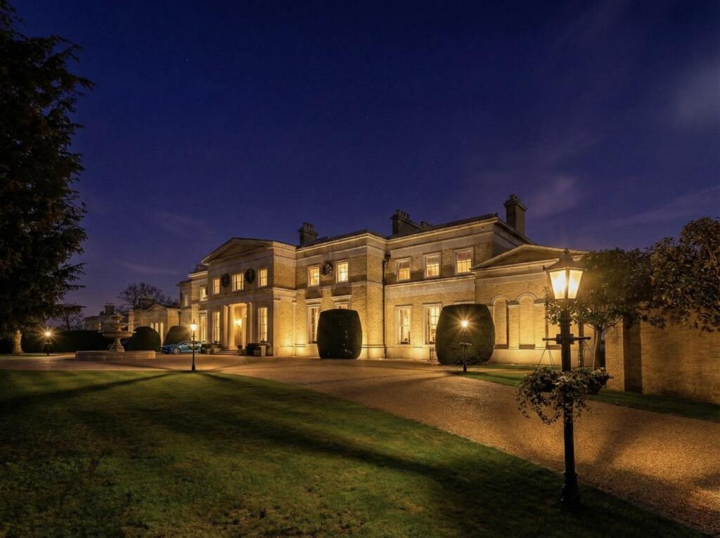 House in London, Keston Mark - View 2