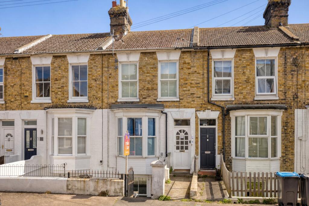 1-bed flat on 46 Duncan Road, Ramsgate, CT11, £145,000