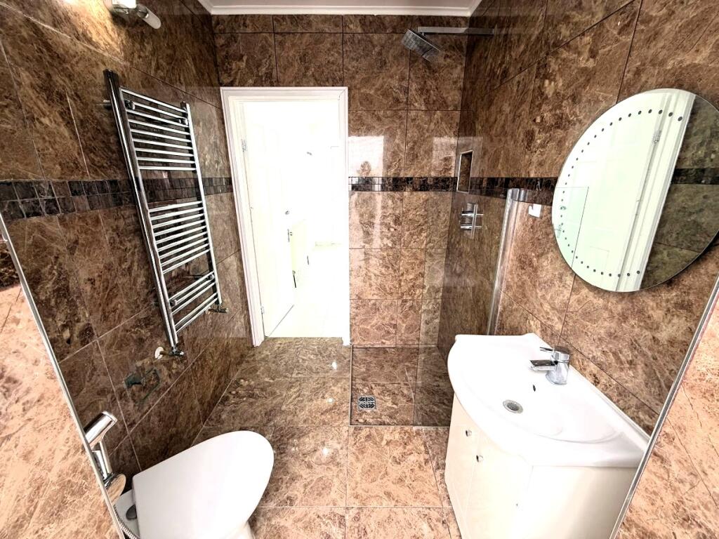 House in London - View 4