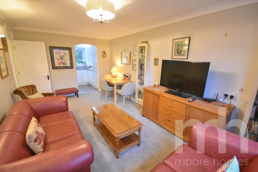 CEDARWOOD, LEGH CLOSE, Poynton, SK12 1JW photo 4