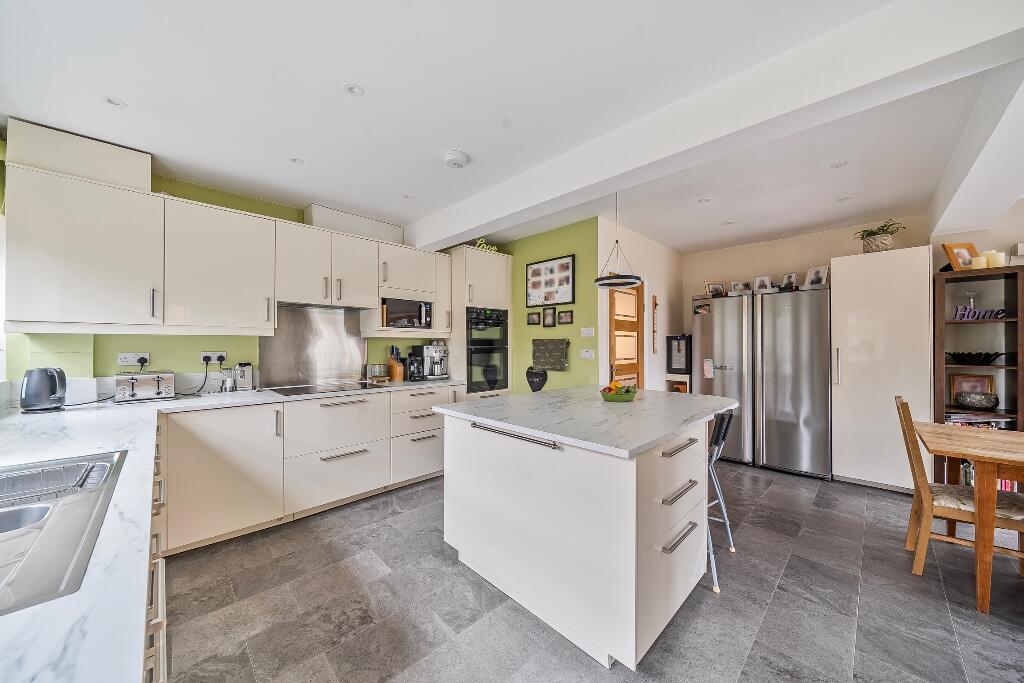 House in Hemel Hempstead, Chalfont St Giles - More
