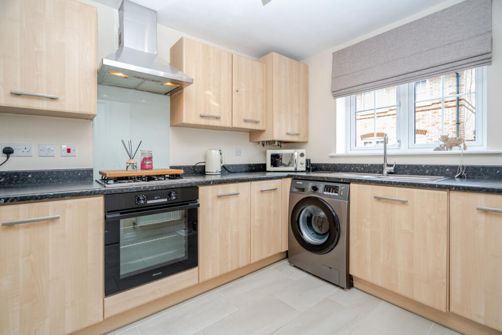 House in Milton Keynes, Newton Leys, Bletchley and Fenny Stratford - View 4