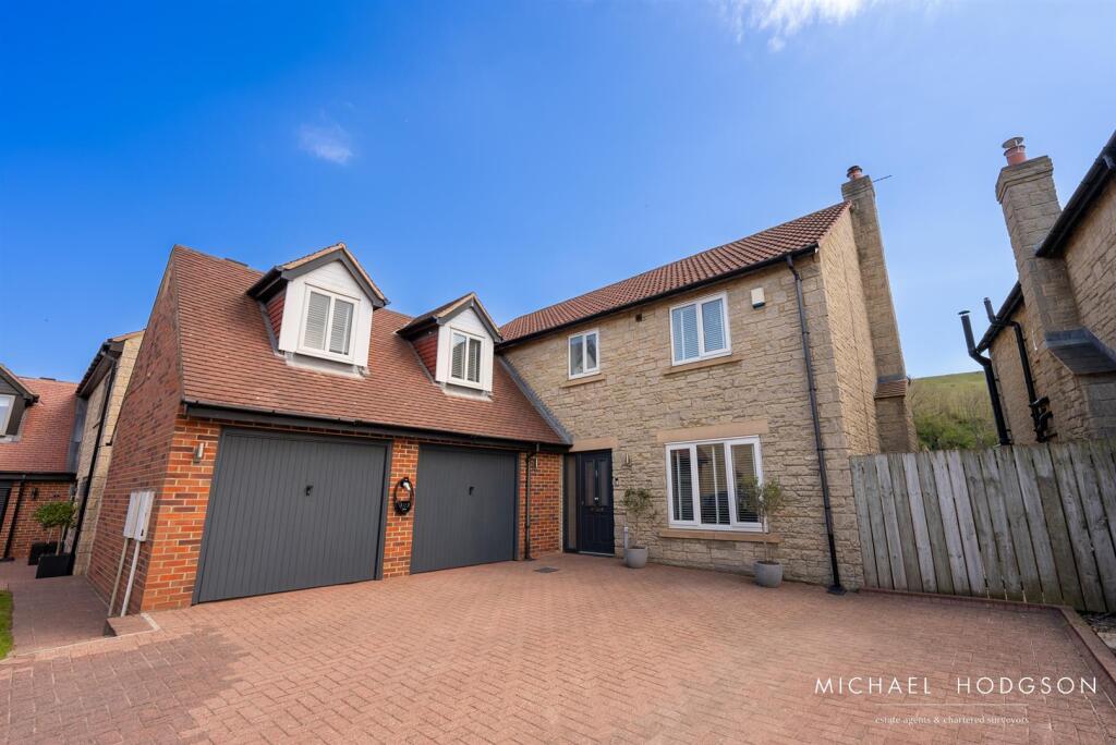 5-bed detached on The Stables, West Herrington, Sunderland, £575,000