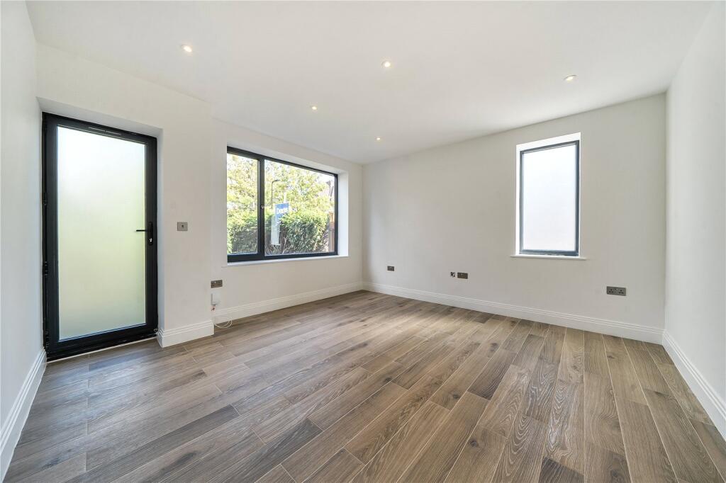 House in London - View 4