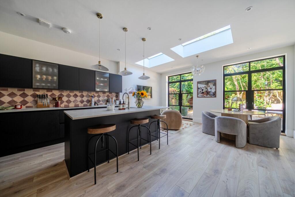 Main image of property: Oakhill Place, London, SW15