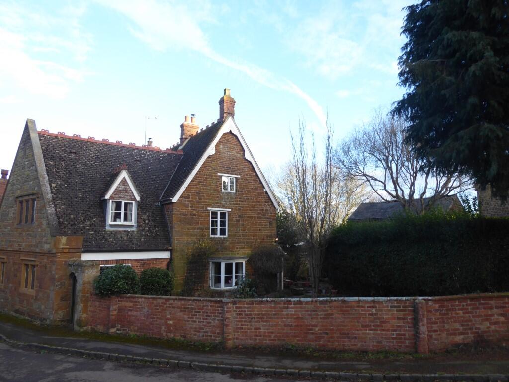 Main image of property: Cranleigh Cottage, Moreton Road, Eydon, West Northamptonshire