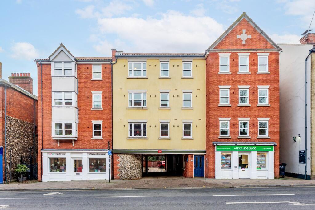 2-bed flat on St. Andrew Street, Norwich, £170,000