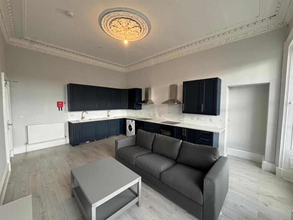 Apartment in Glasgow - View 3
