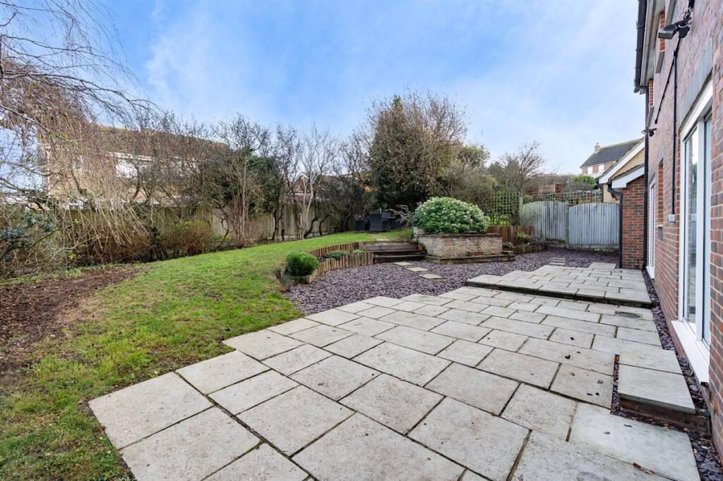 Ibis Close, Whitstable photo 3