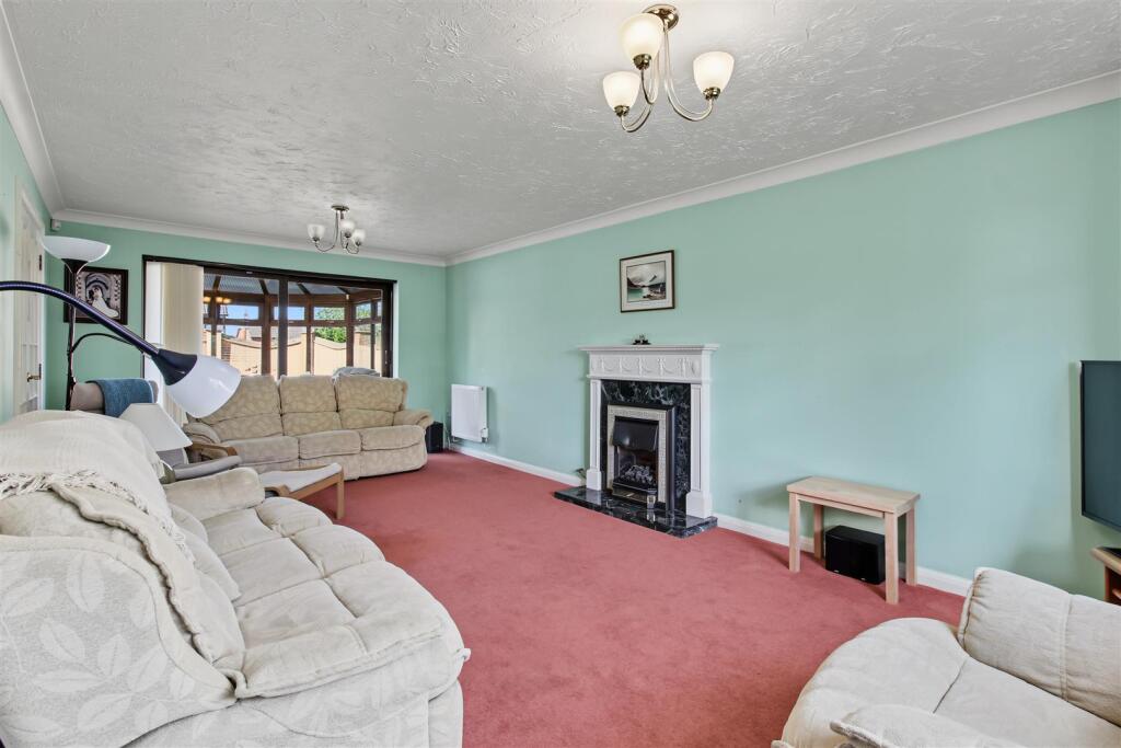 House in King's Lynn and West Norfolk, West Winch - View 3