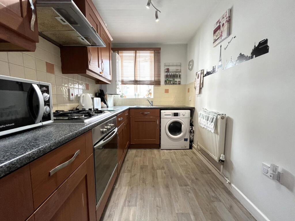 Betty Anne Court, Bath Street North, PR9 0DJ photo 4
