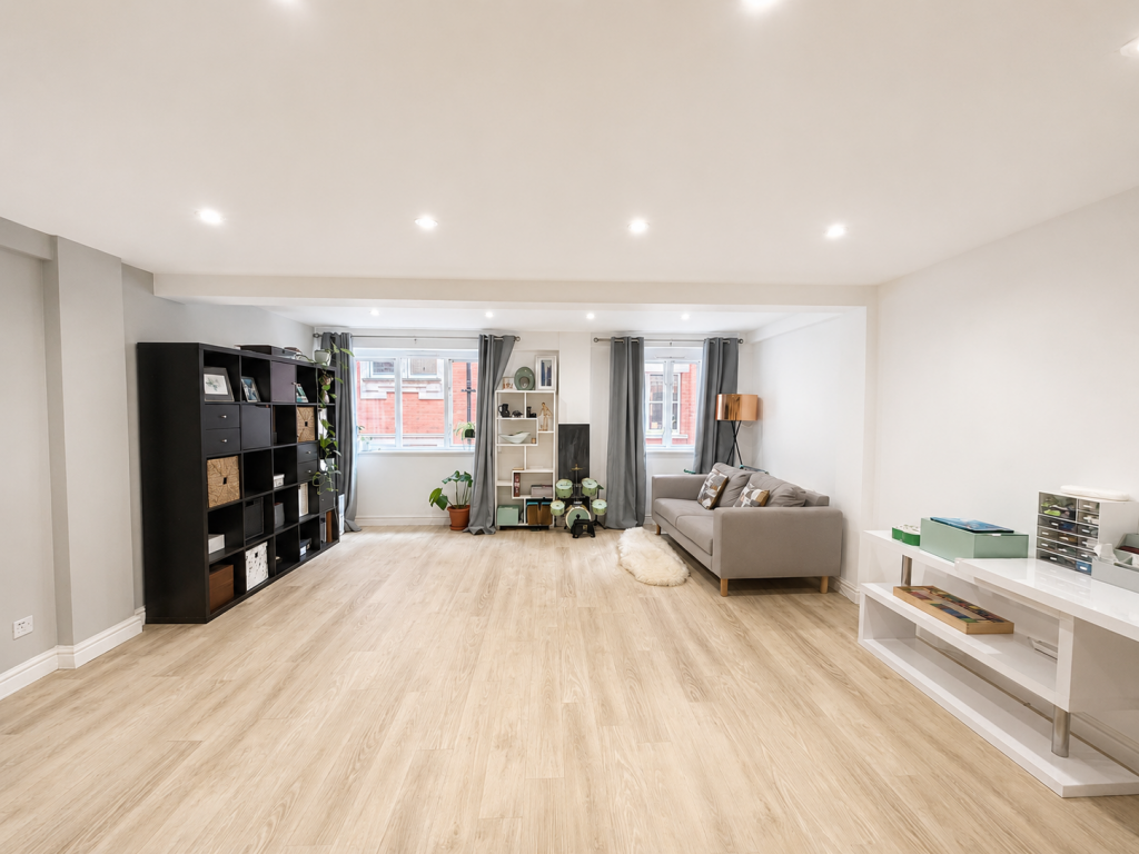 Apartment in Manchester, City Centre - View 3