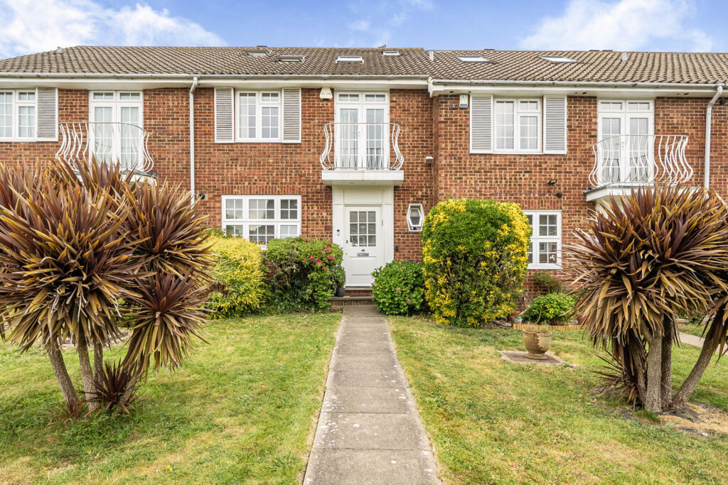Main image of property: Sunningdale Close, Stanmore