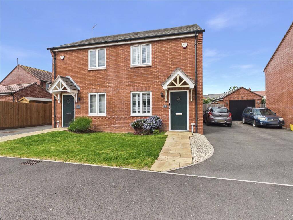 2-bed semi-detached on Abitot Place, Copcut, Droitwich Spa, WR9, £250,000