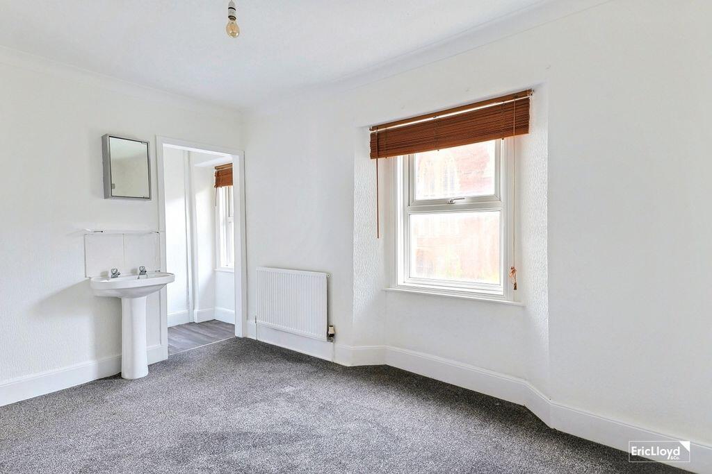 House in Paignton, Roundham - More