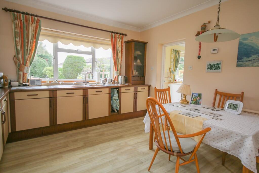 12 Sandy Lane, South Wootton, King's Lynn, Norfolk PE30 3NX photo 4