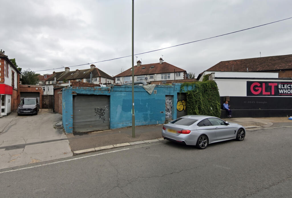 Main image of property: 193 Summer Lane, London, London, London, N12